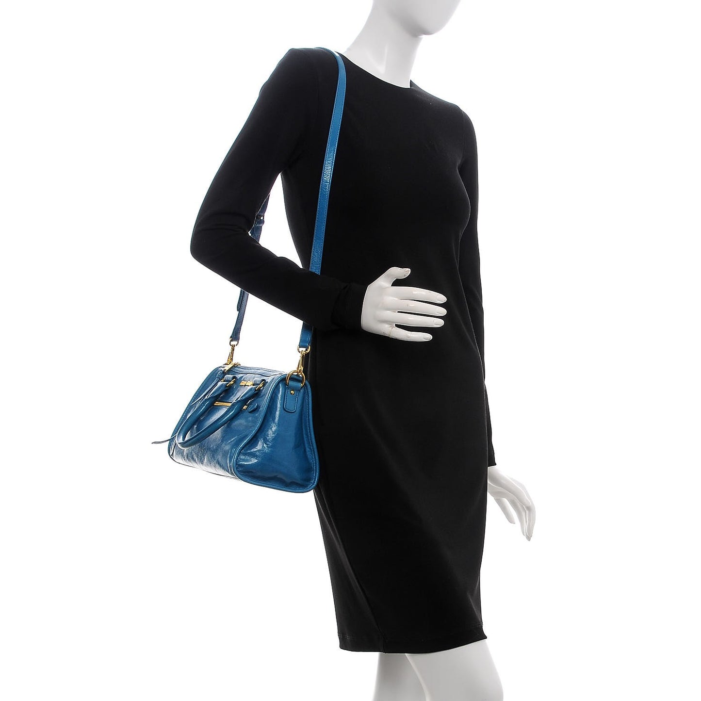 Vitello Shine Zip Tote Laguna