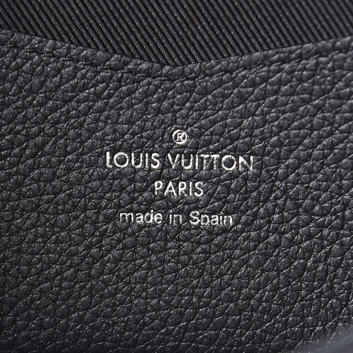 Calfskin Lockme II Wallet Black