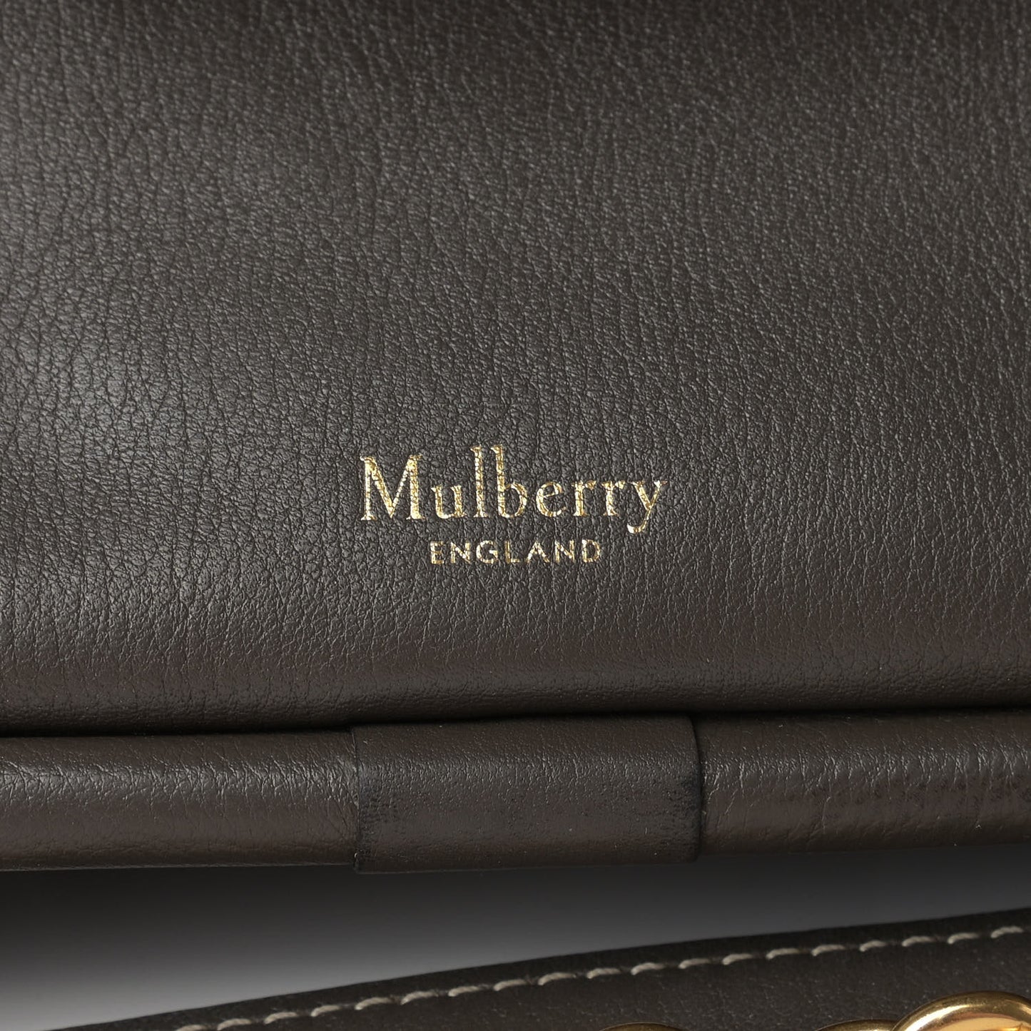 Small Classic Grain Calfskin Small Leighton Dark Grey