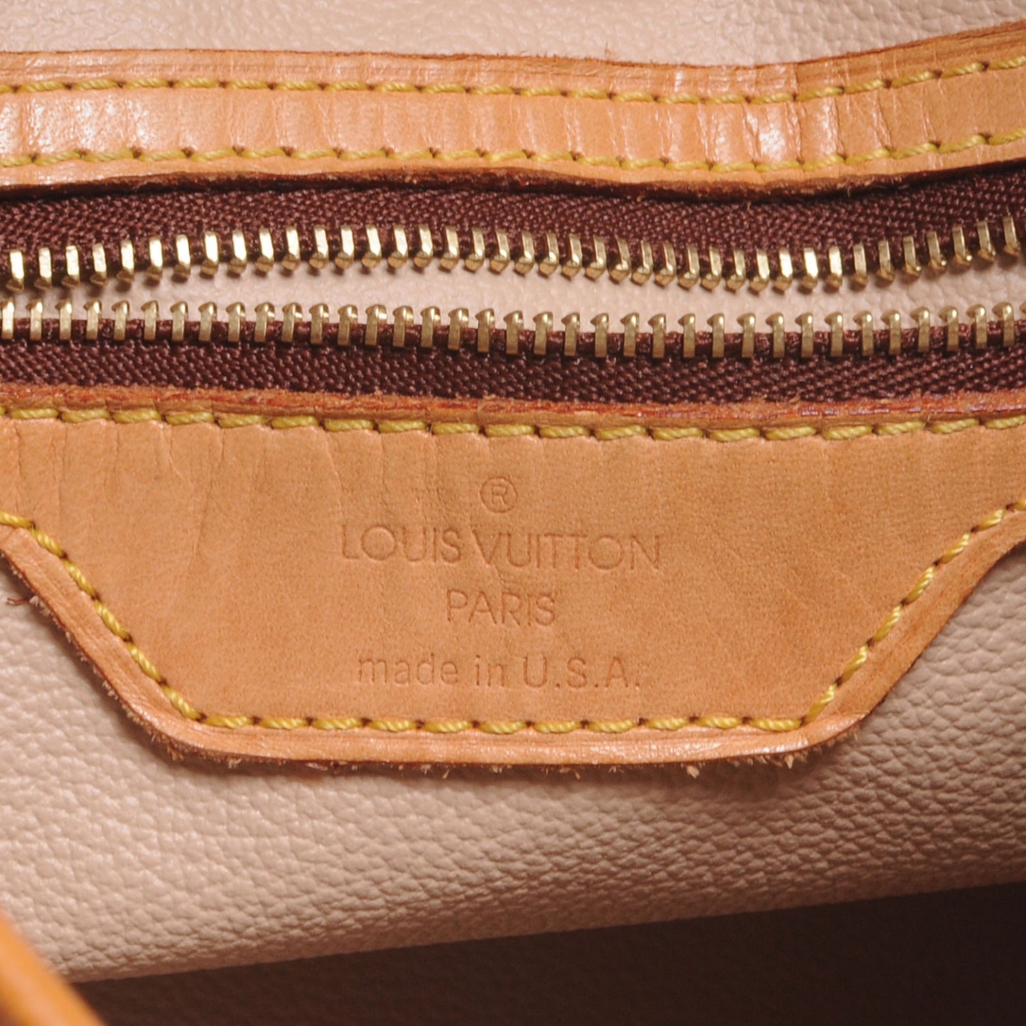 Monogram Petit Bucket 23