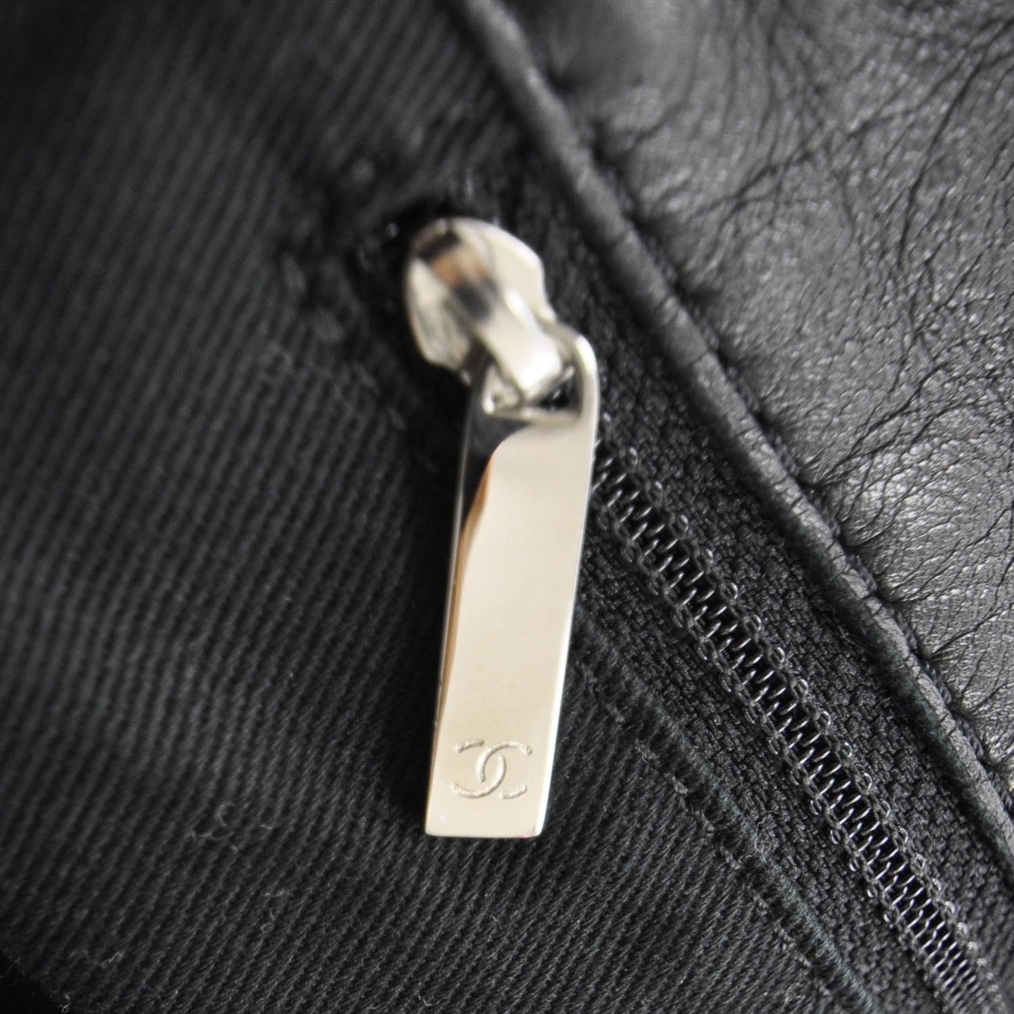 Lambskin Sensual Hobo Black