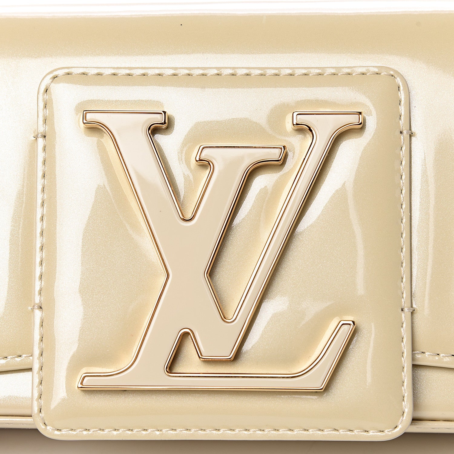 Louis Vuitton Patent Sobe Clutch Blanc Corail 9 of 9