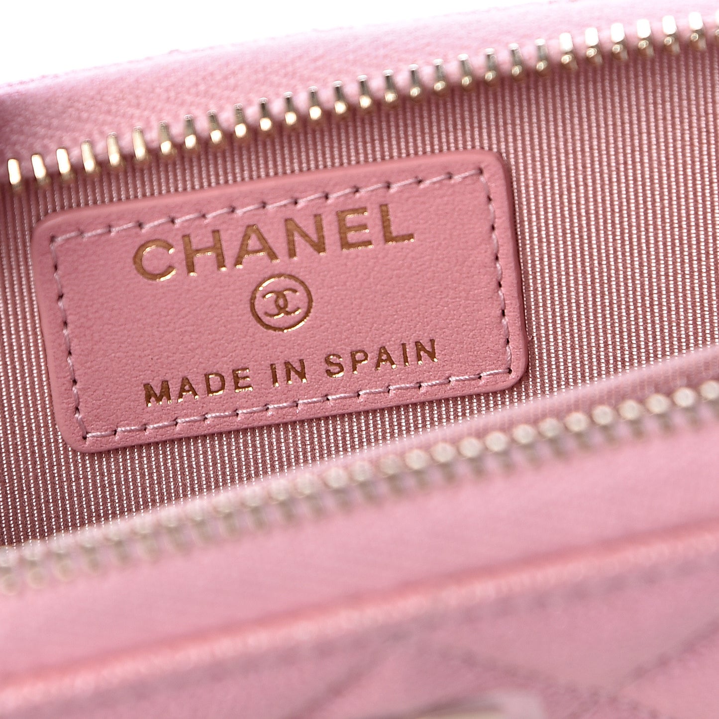 Iridescent Caviar Quilted Zip Coin Purse Pink