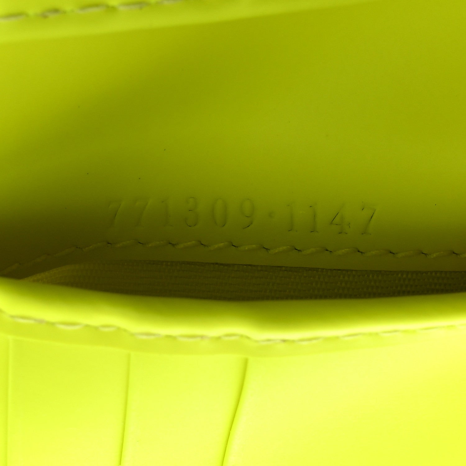 Gucci Rubber Effect GG Embossed Bi-Fold Wallet Fluorescent Yellow 7 of 8