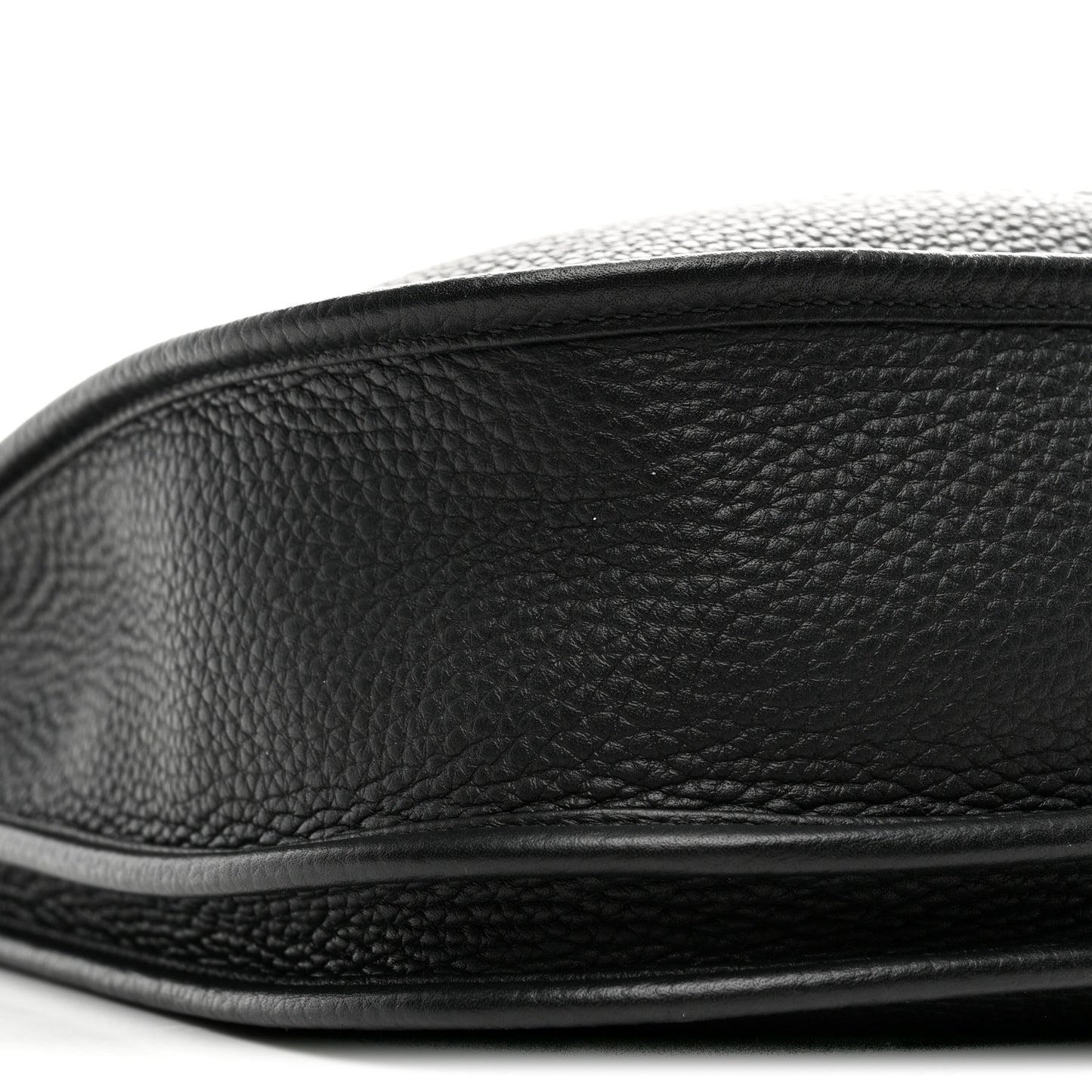 Taurillon Clemence Evelyne III PM Black