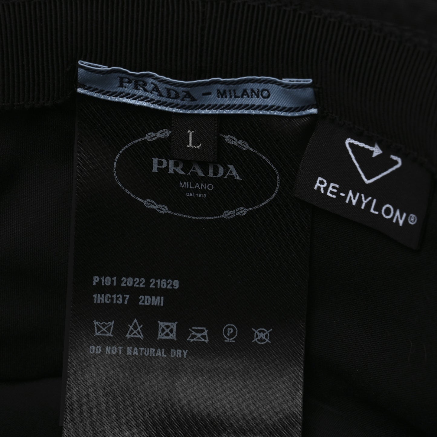 Re-Nylon Metal Triangle Logo Womens Bucket Hat L Black