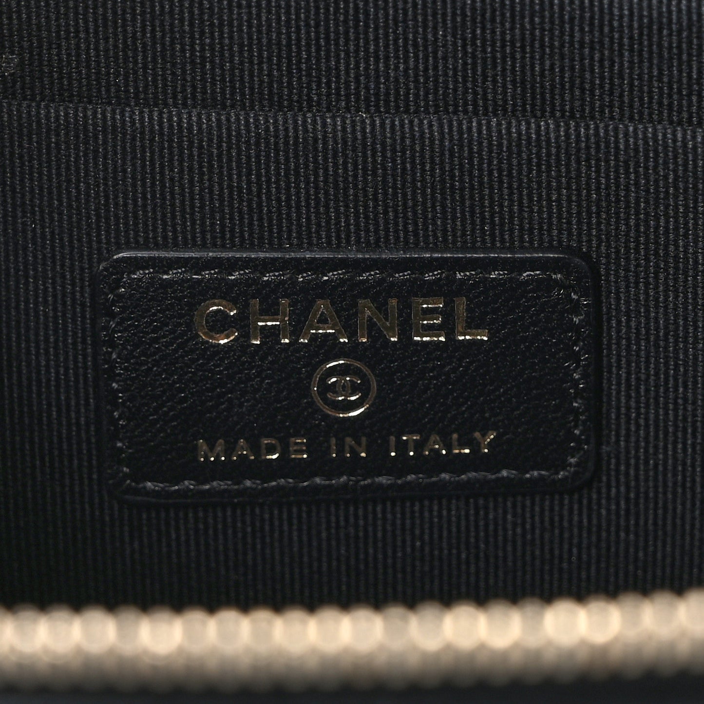 Lambskin Quilted Small Top Handle Vanity Case With Chain Black