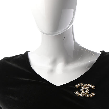 Chanel Pearl CC Brooch Light Gold 2 of 5