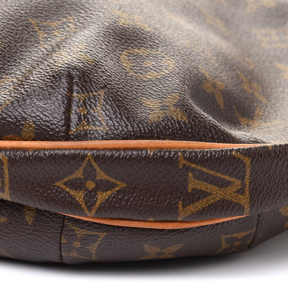 Louis Vuitton Monogram Croissant MM 8 of 15