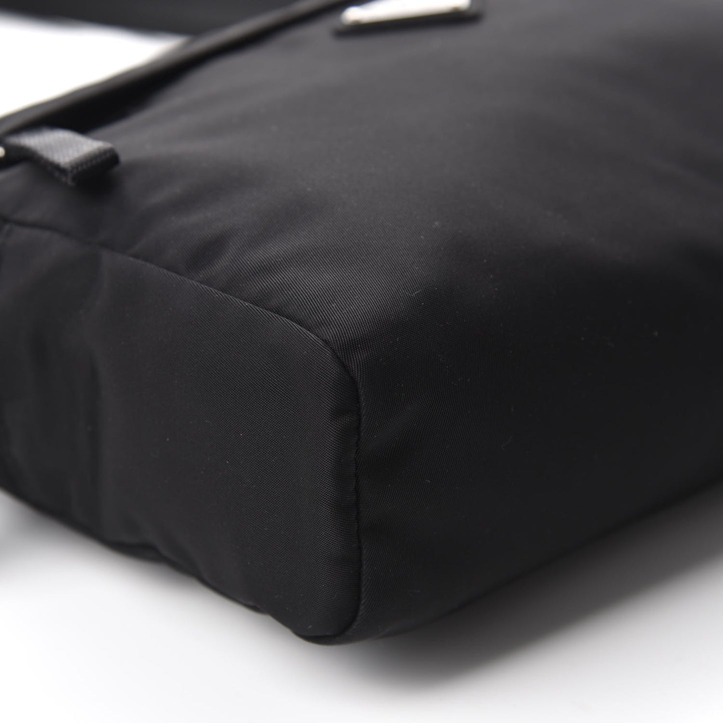 Nylon Tessuto Messenger Bag Black