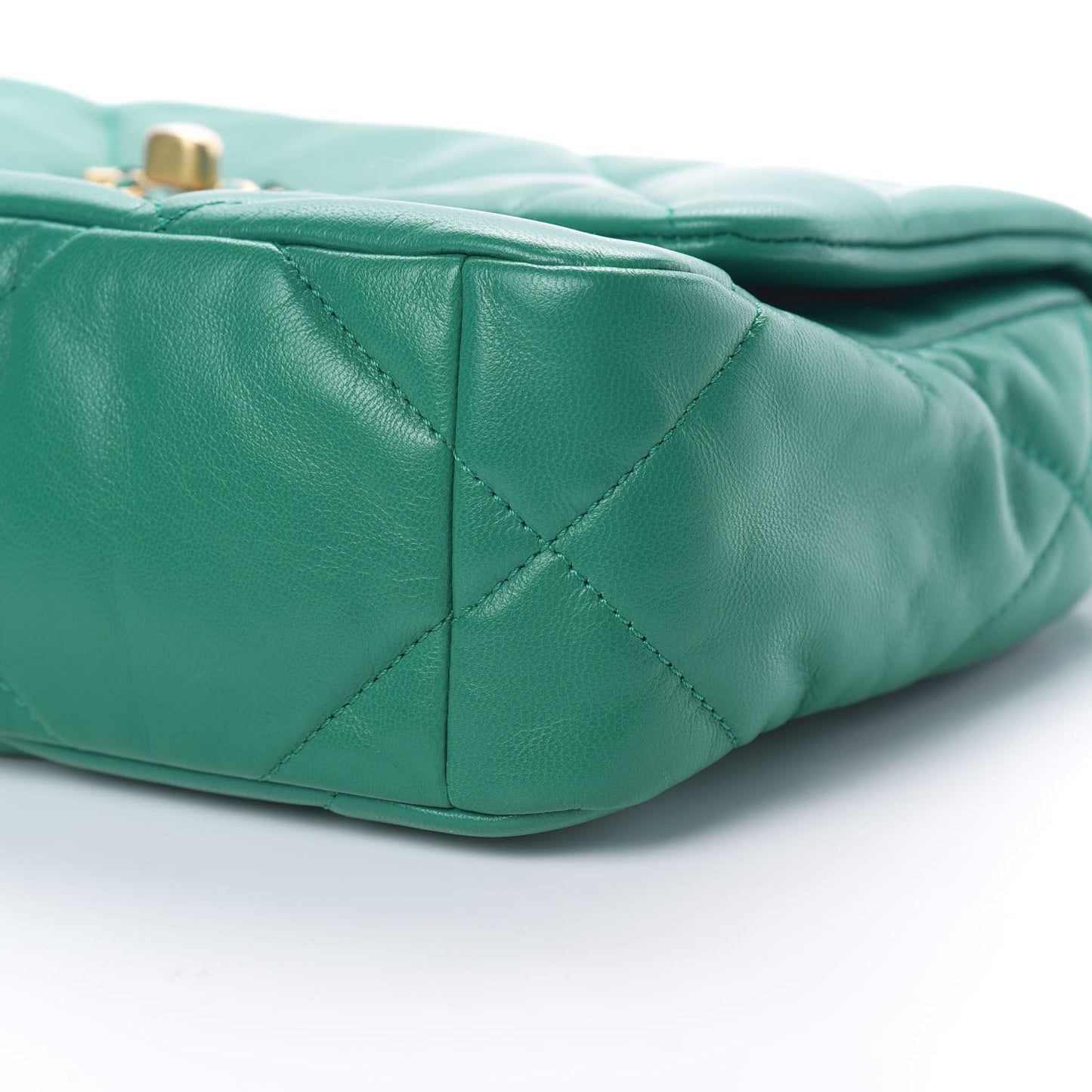 Lambskin Quilted Medium 19 Flap Green