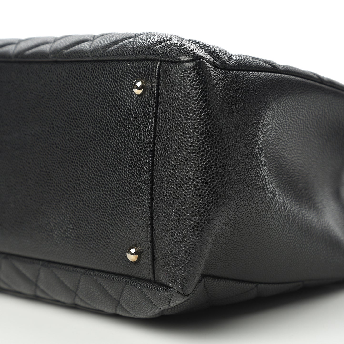 Caviar Quilted XL Grand Shopping Tote GST Black