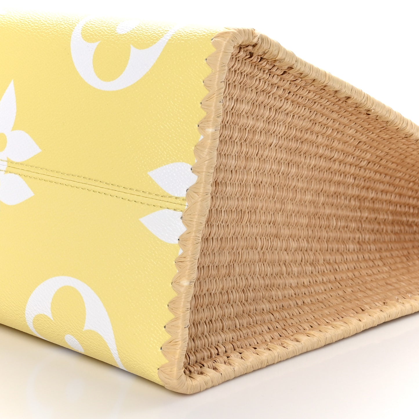 Monogram Giant By The Pool Guam Onthego GM Light Pink