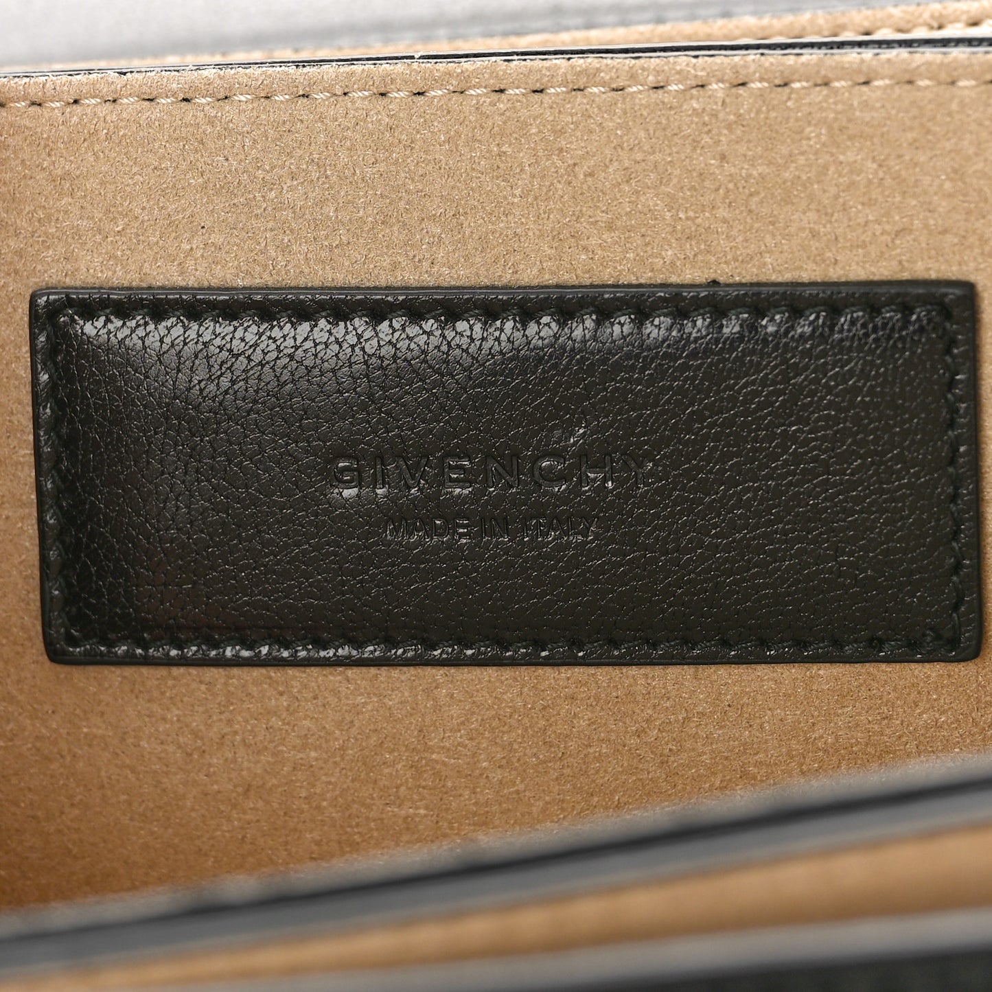 Goatskin Quilted Medium GV3 Shoulder Bag Black
