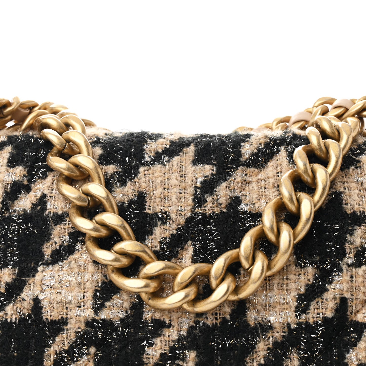 Tweed Maxi Chanel 19 Flap Beige Black