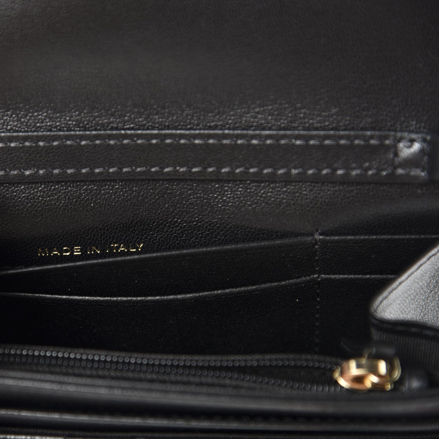 Shiny Lambskin Ribbon Quilted Clutch With Chain Black