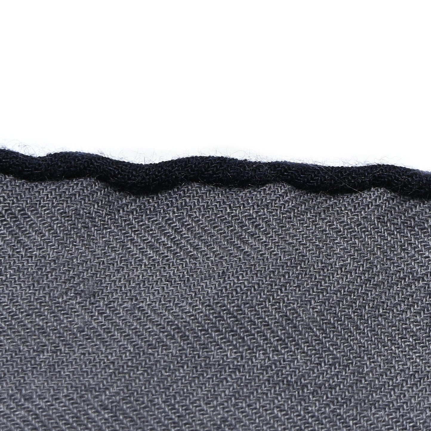 Cashmere Silk Lettres en Boite Scarf 140