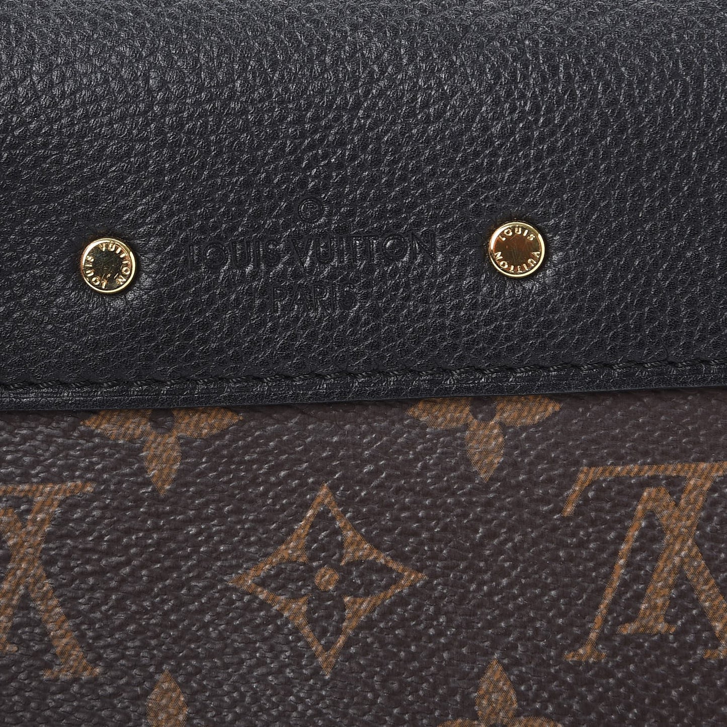 Monogram Pallas Chain Black