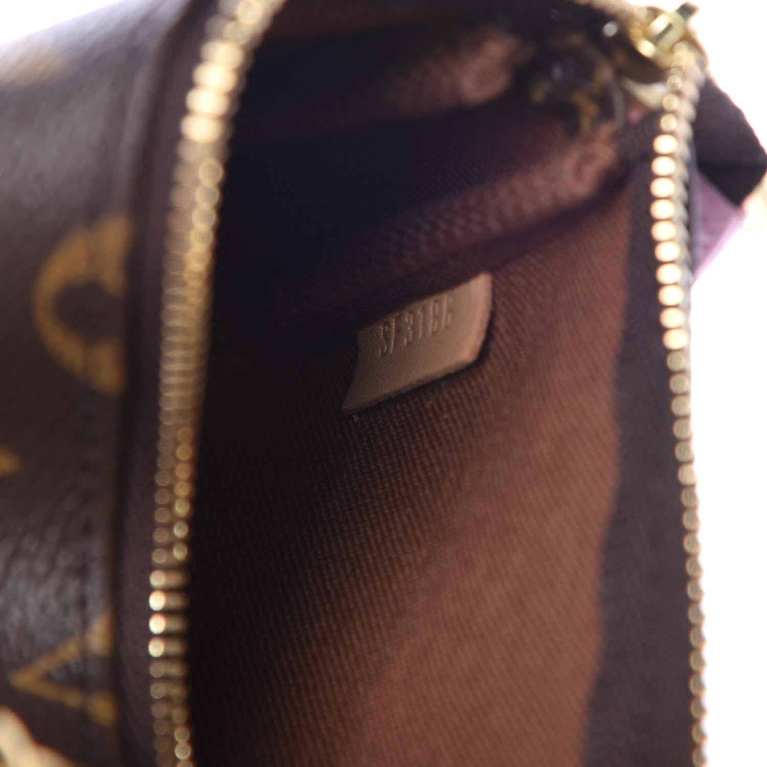 Louis Vuitton Monogram 2016 Christmas Animation Mini Pochette Accessories Rose Ballerine 6 of 8