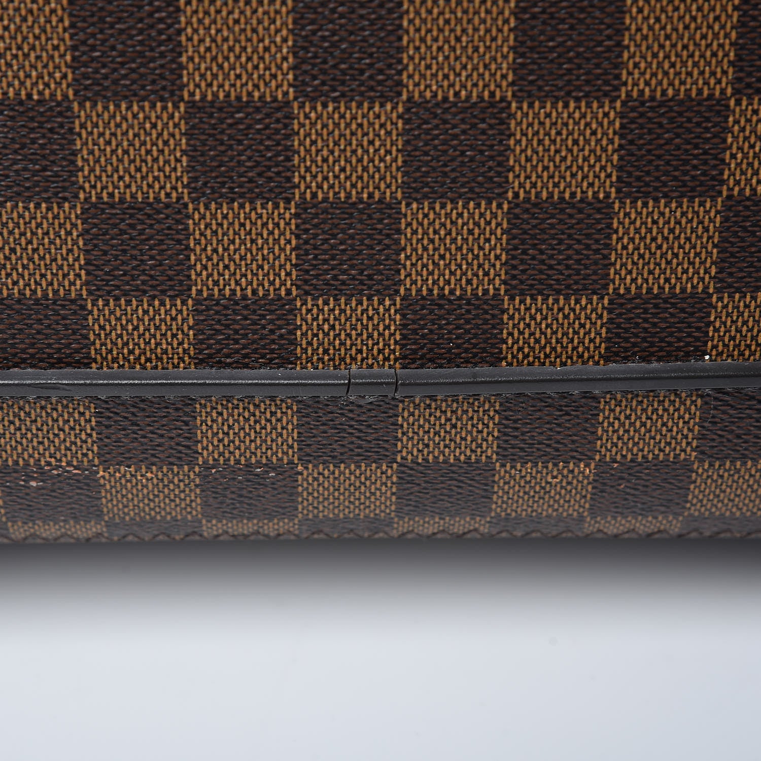 Louis Vuitton Damier Ebene Eole 60 11 of 23