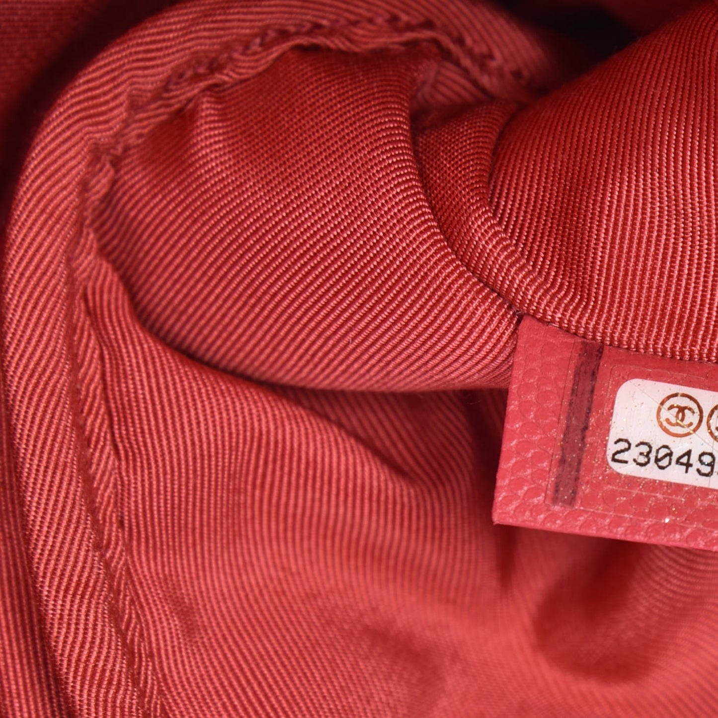 Caviar Quilted Medium Cosmetic Case Dark Pink