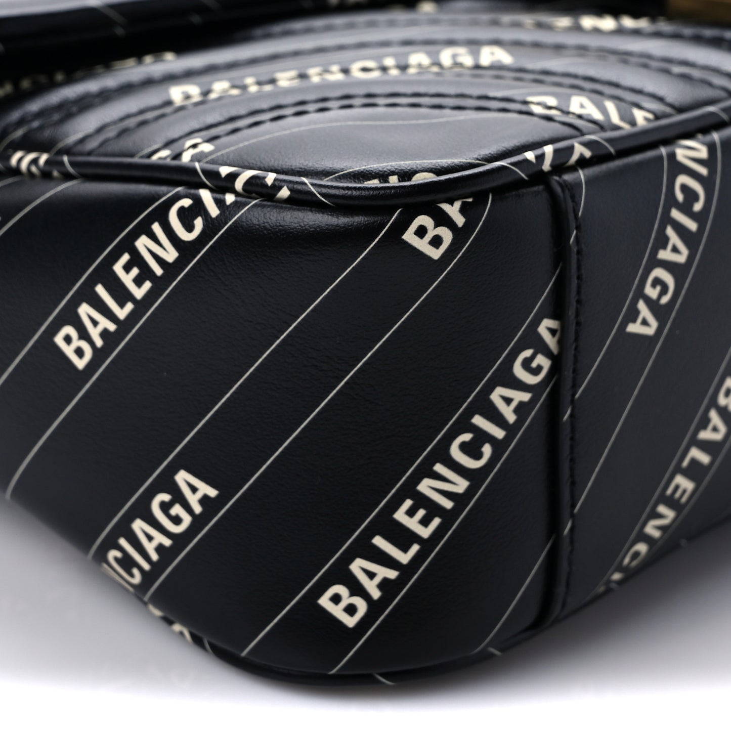 X BALENCIAGA Calfskin Matelasse Logo Print Small GG Marmont Shoulder Bag Black