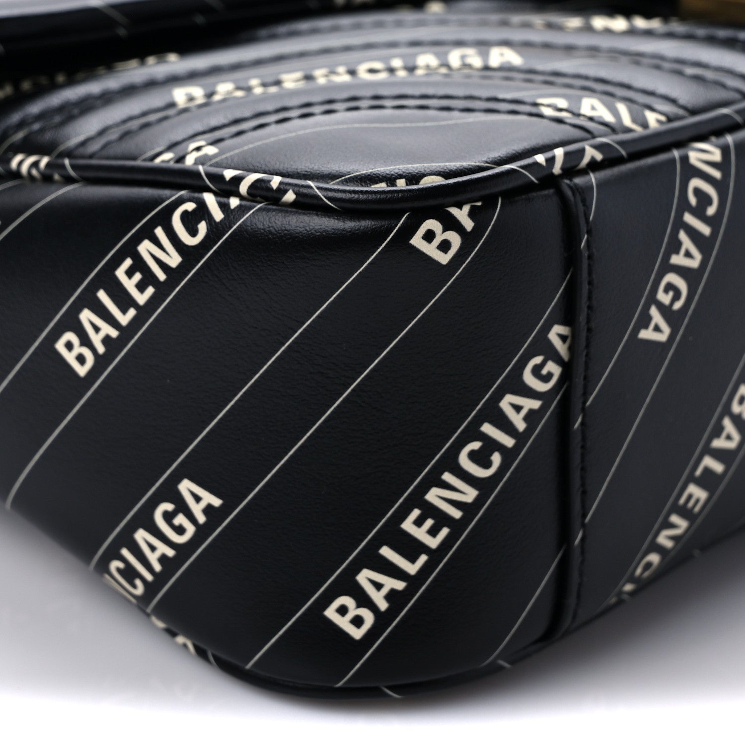 Gucci X BALENCIAGA Calfskin Matelasse Logo Print Small GG Marmont Shoulder Bag Black 8 of 9