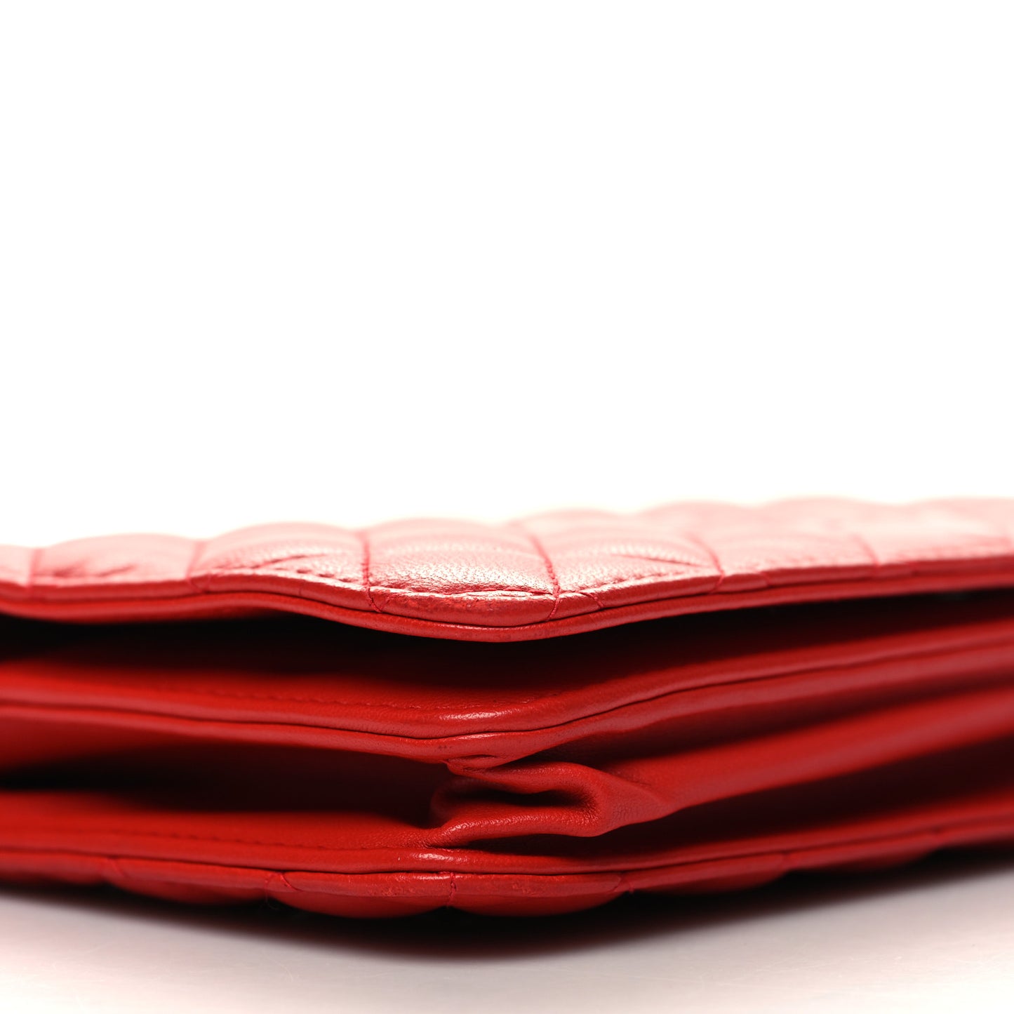 Lambskin Quilted Diamond CC Wallet On Chain WOC Red