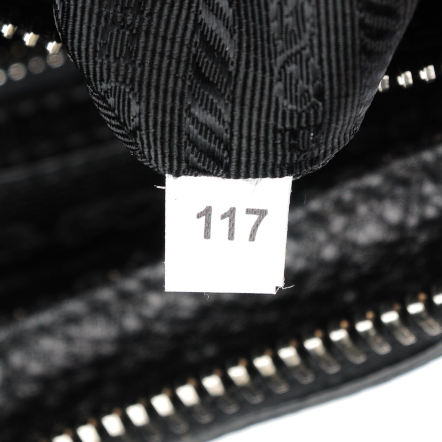 Vitello Daino Top Handle Bag Nero Black