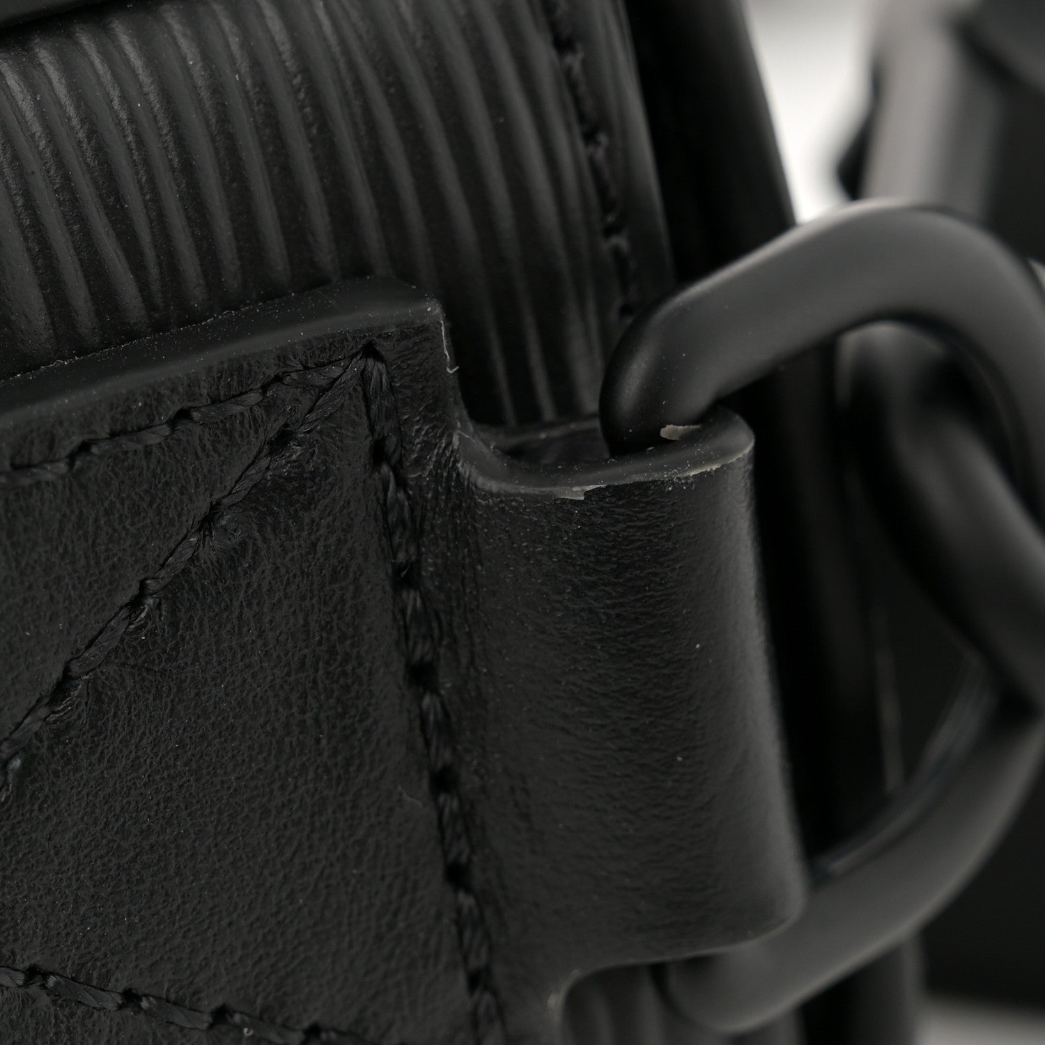 Louis Vuitton Epi Box Messenger Black 10 of 12