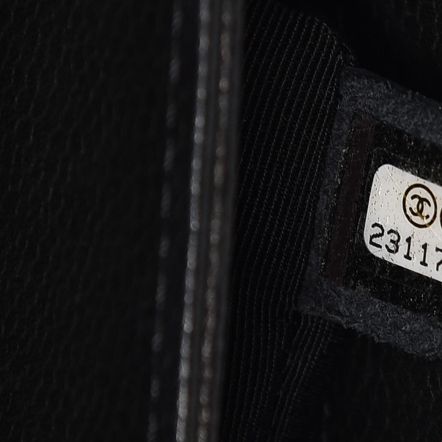 Caviar Quilted Medium Rock In Rome Single Flap Black