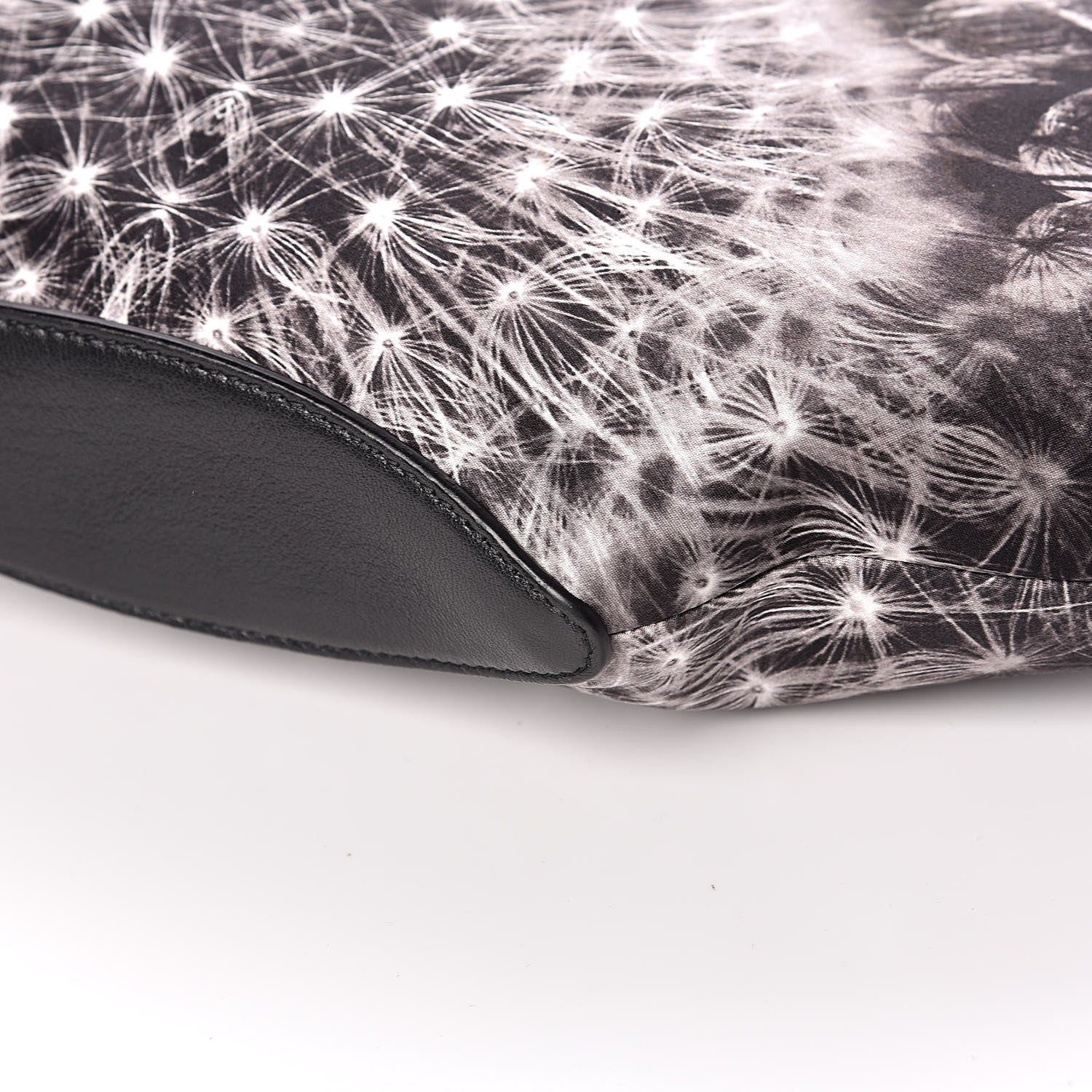 Alexander McQueen Silk Dandelion Print De Manta Clutch Black 9 of 9