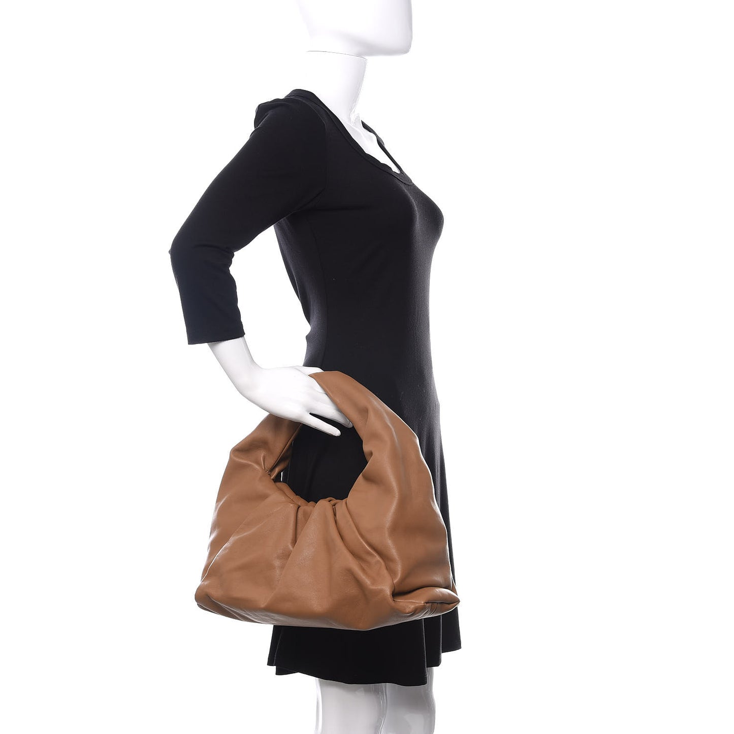 Smooth Butter Calfskin Small The Shoulder Pouch Cammello