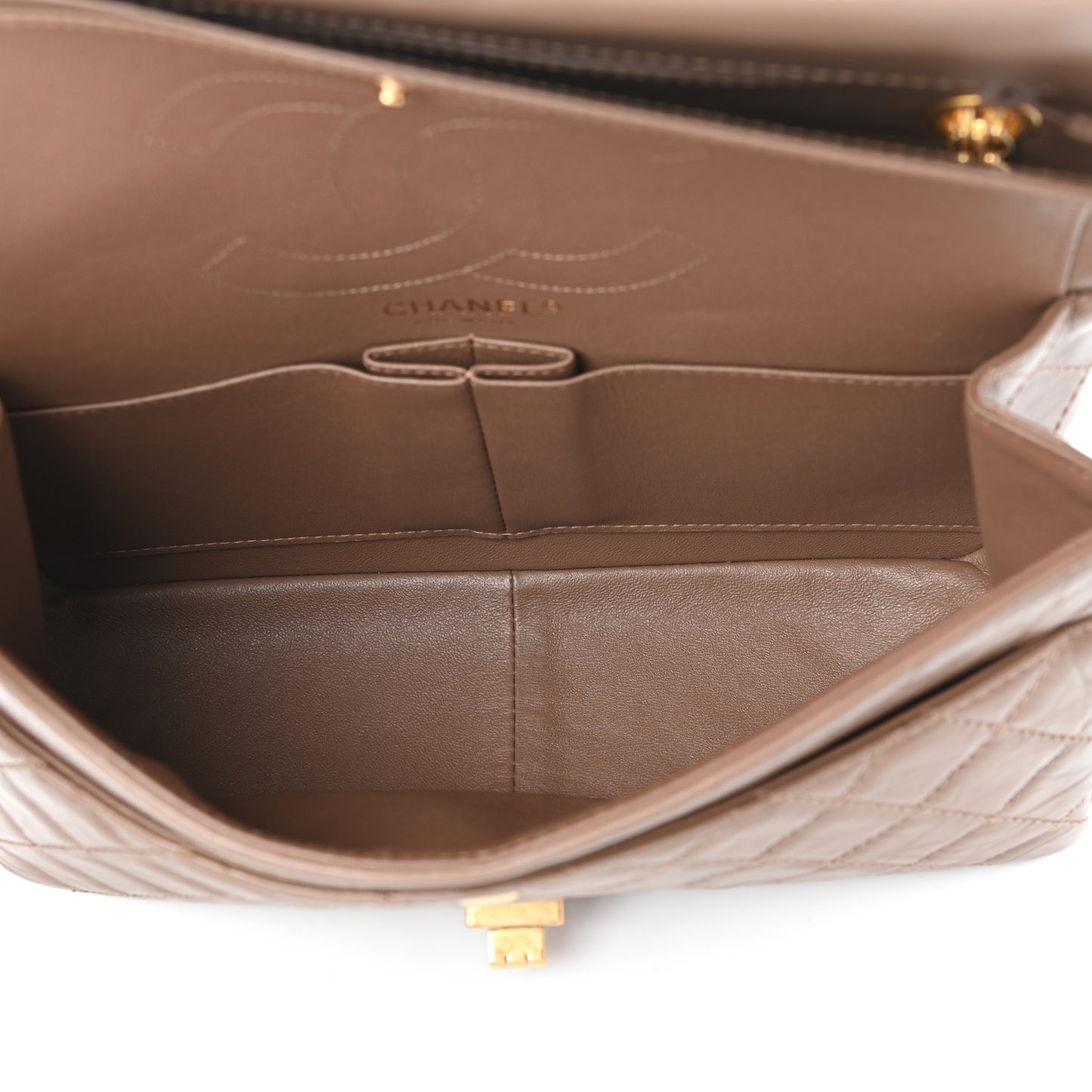 Aged Calfskin Quilted 2.55 Reissue 226 Flap Beige
