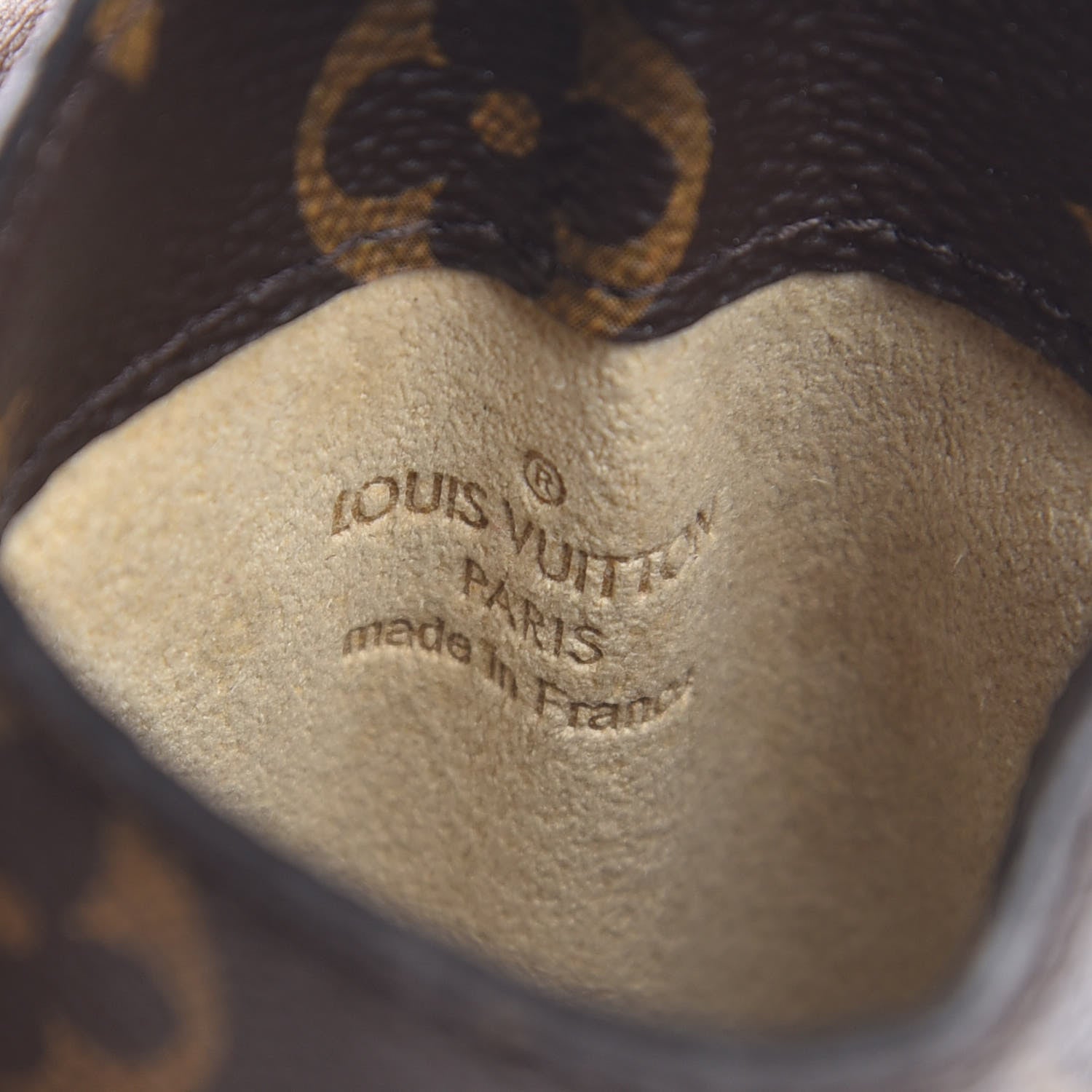 Louis Vuitton Monogram Sunglasses Case MM 6 of 7