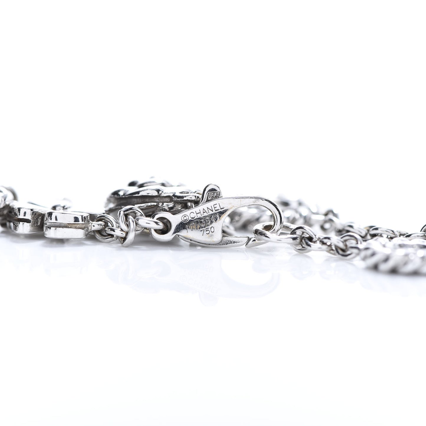 18K White Gold Diamond Camellia Bracelet