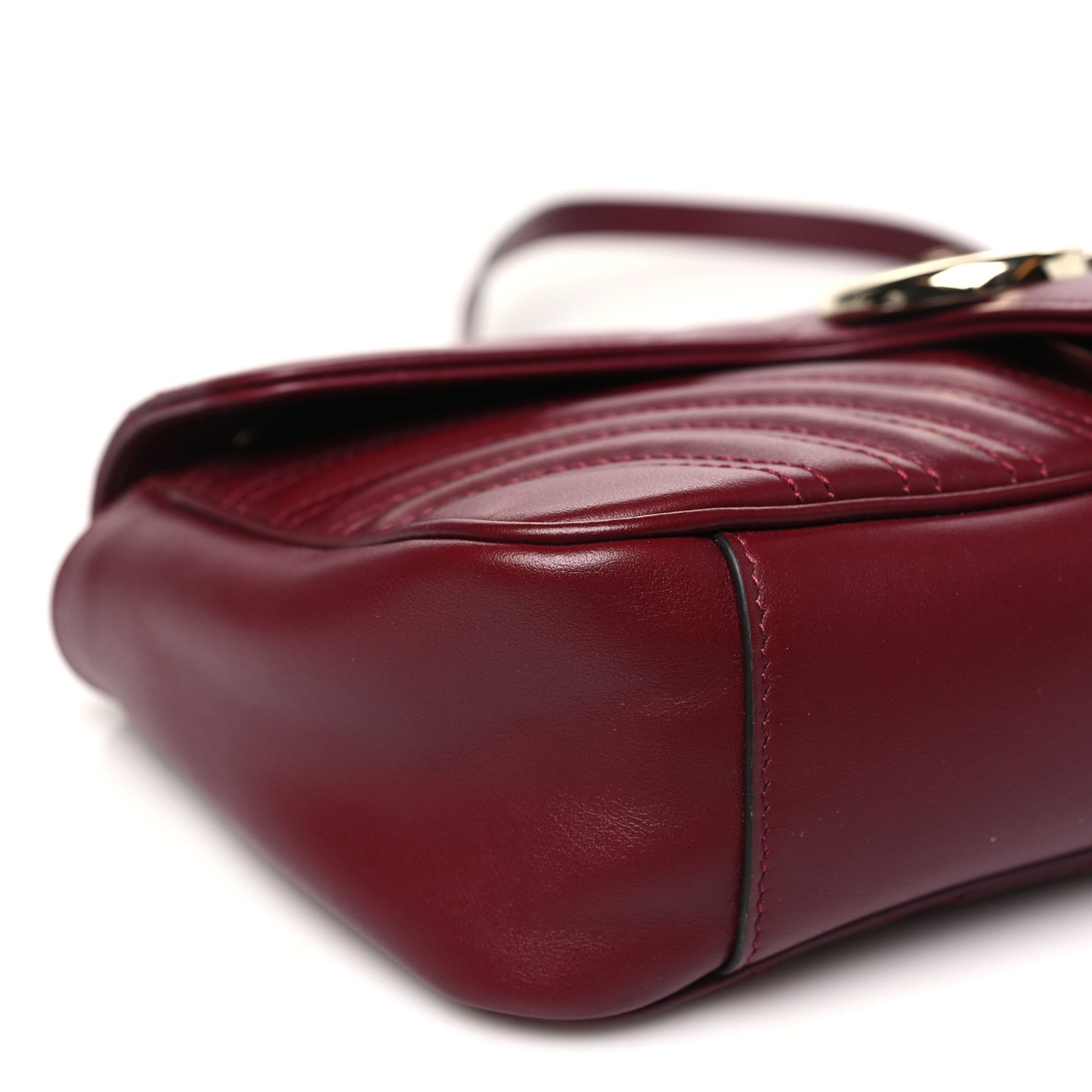 Calfskin Matelasse Medium GG Marmont Shoulder Bag Ancora Red
