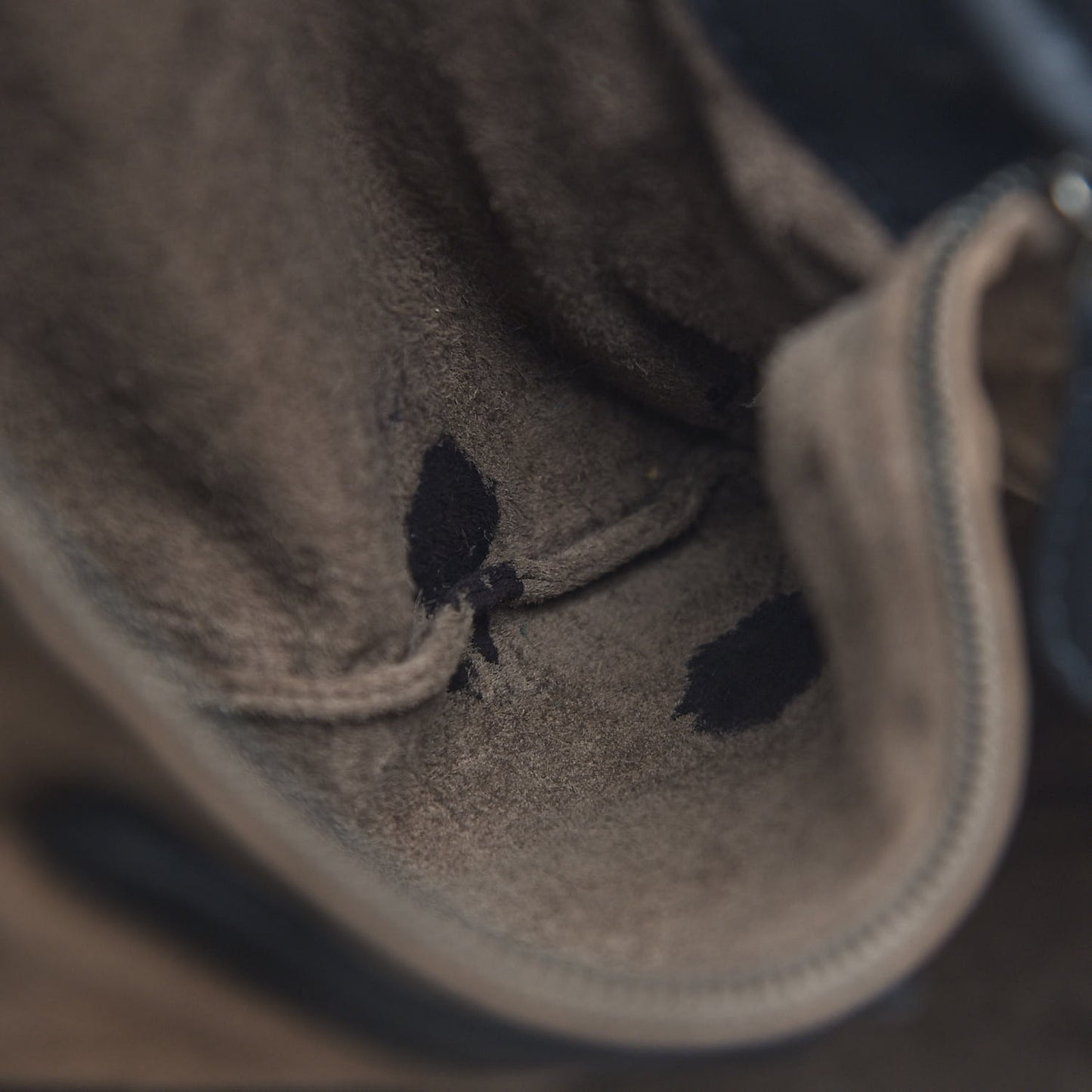 Nappa Intrecciato Medium Garda Bag Black