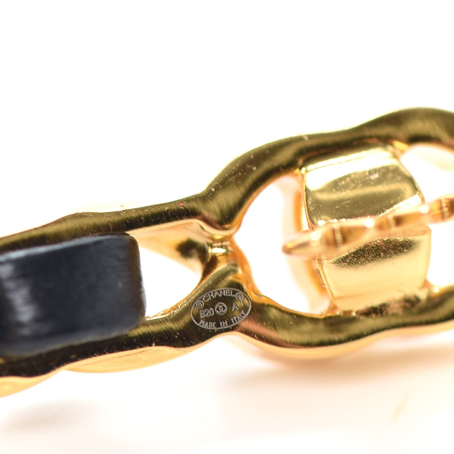 Pearl Lambskin CC More Is More Hair Clip Black Gold