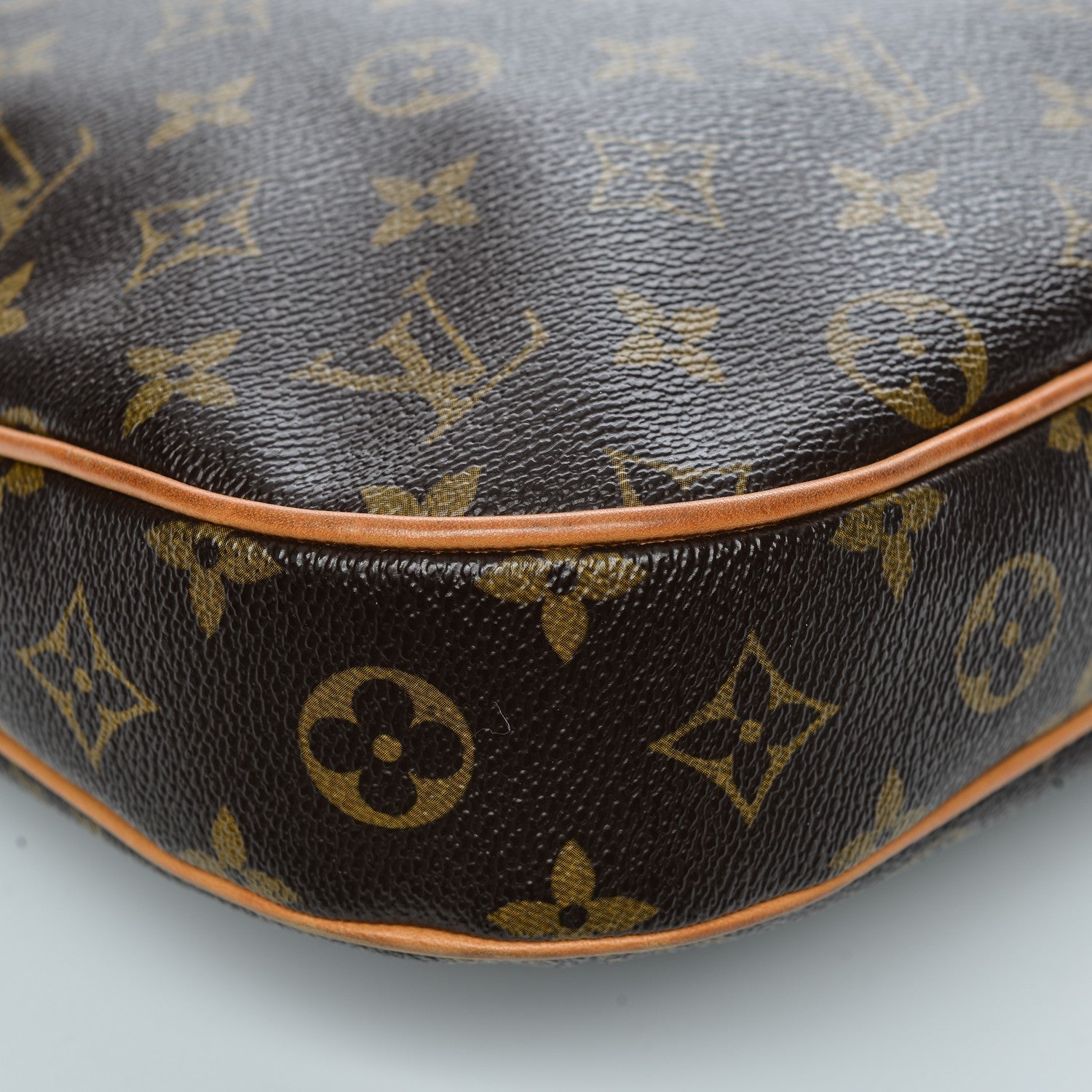 Louis Vuitton Monogram Odeon MM 8 of 15