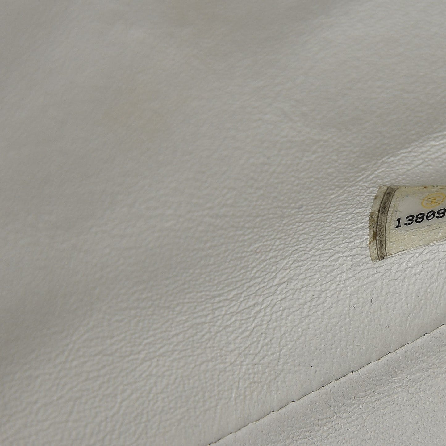 Caviar Quilted Maxi Single Flap White