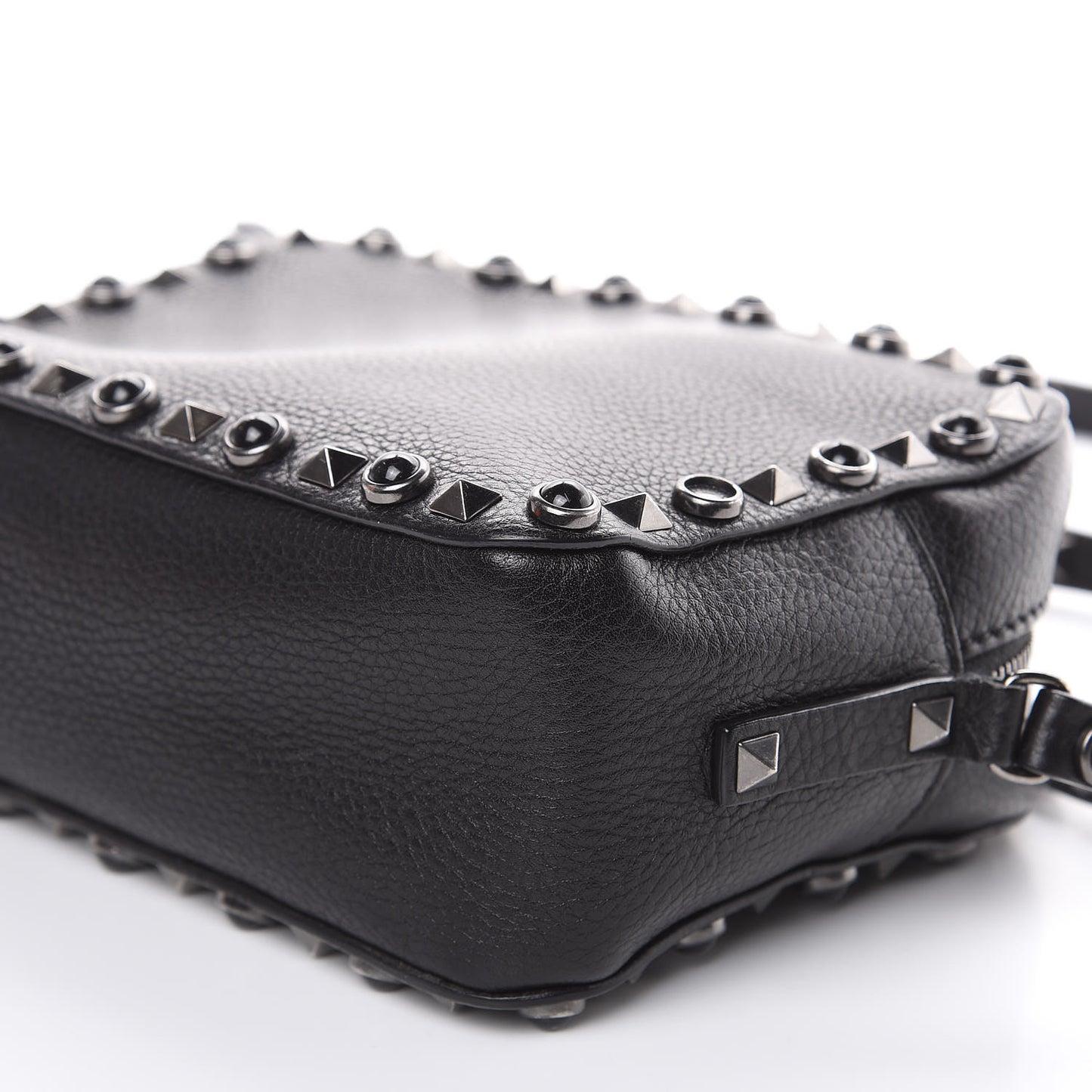 Grained Calfskin Onyx Rockstud Rolling Camera Crossbody Bag Black