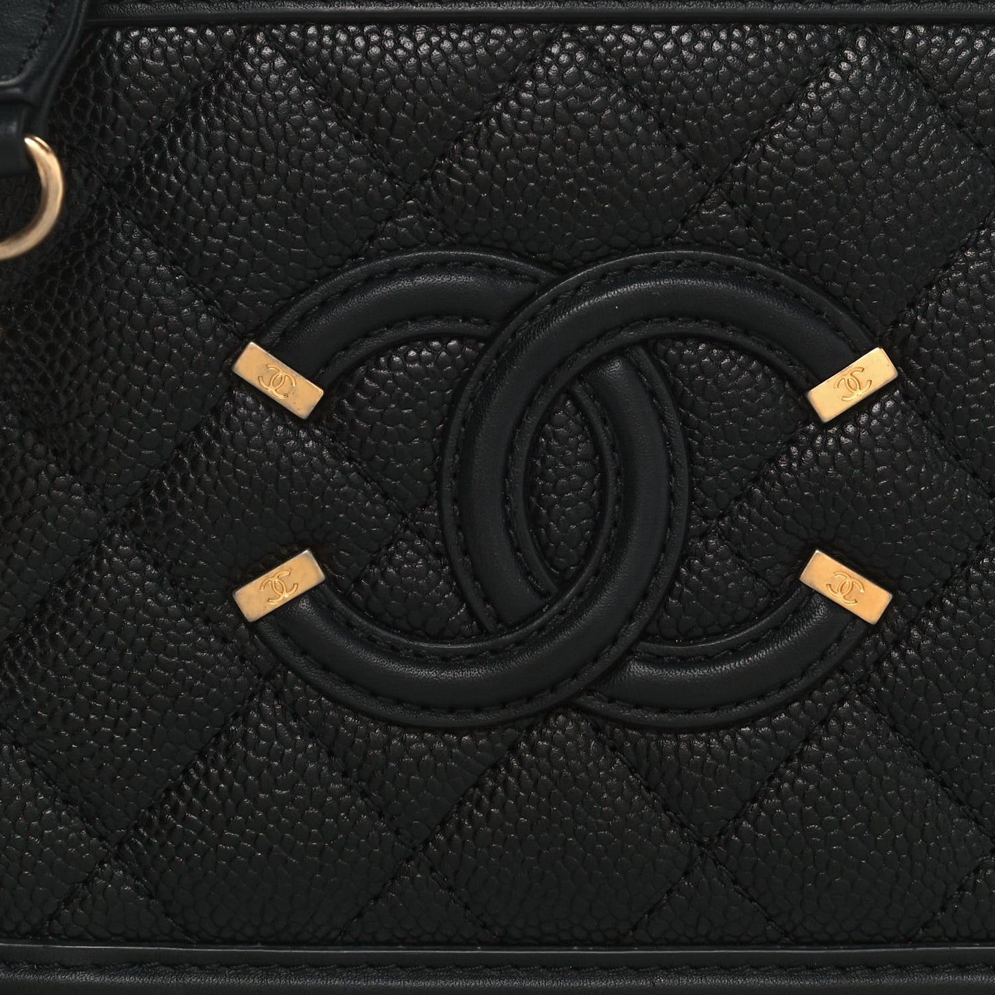 Caviar Quilted Small CC Filigree Vanity Case Black