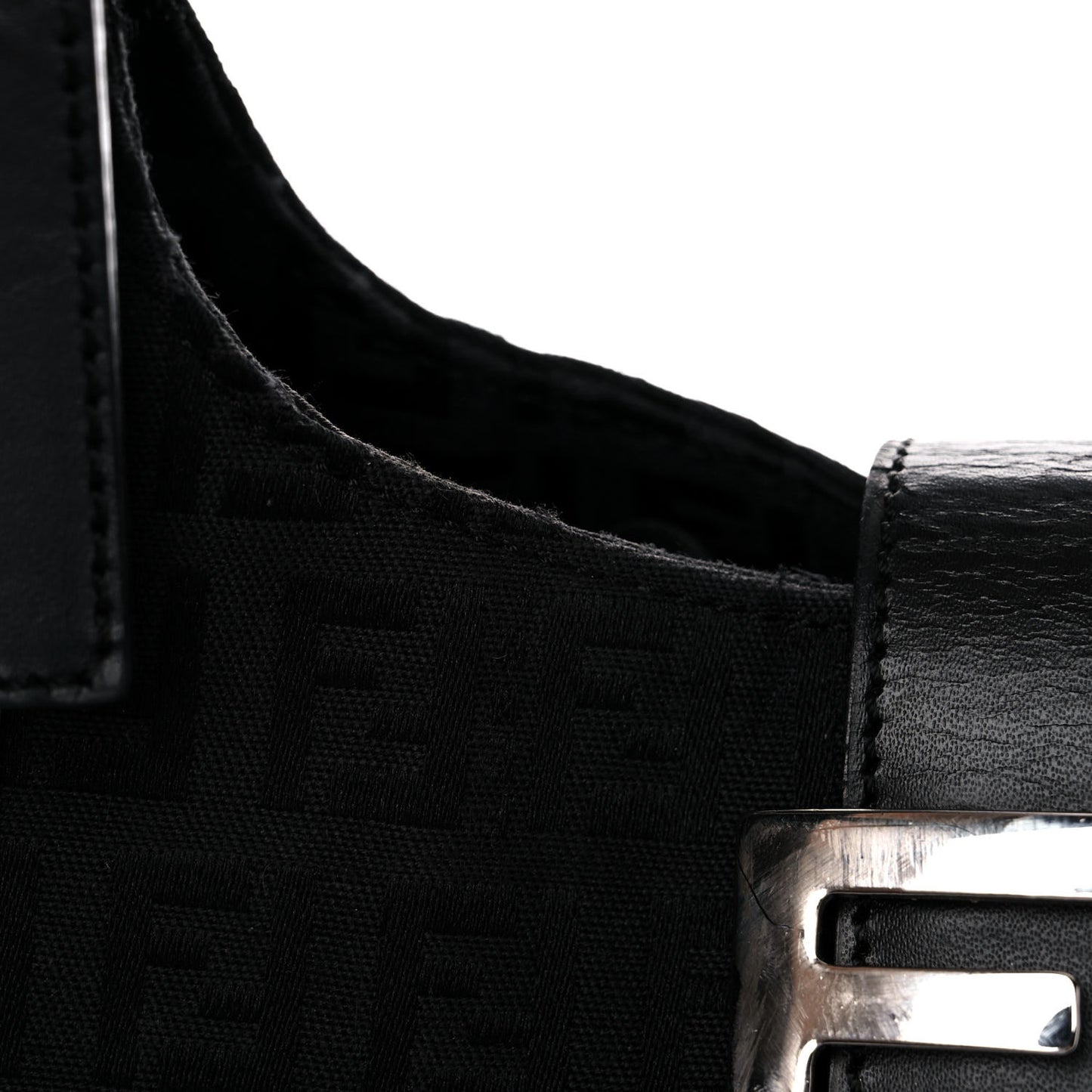 Zucchino Vitello Shoulder Bag Black