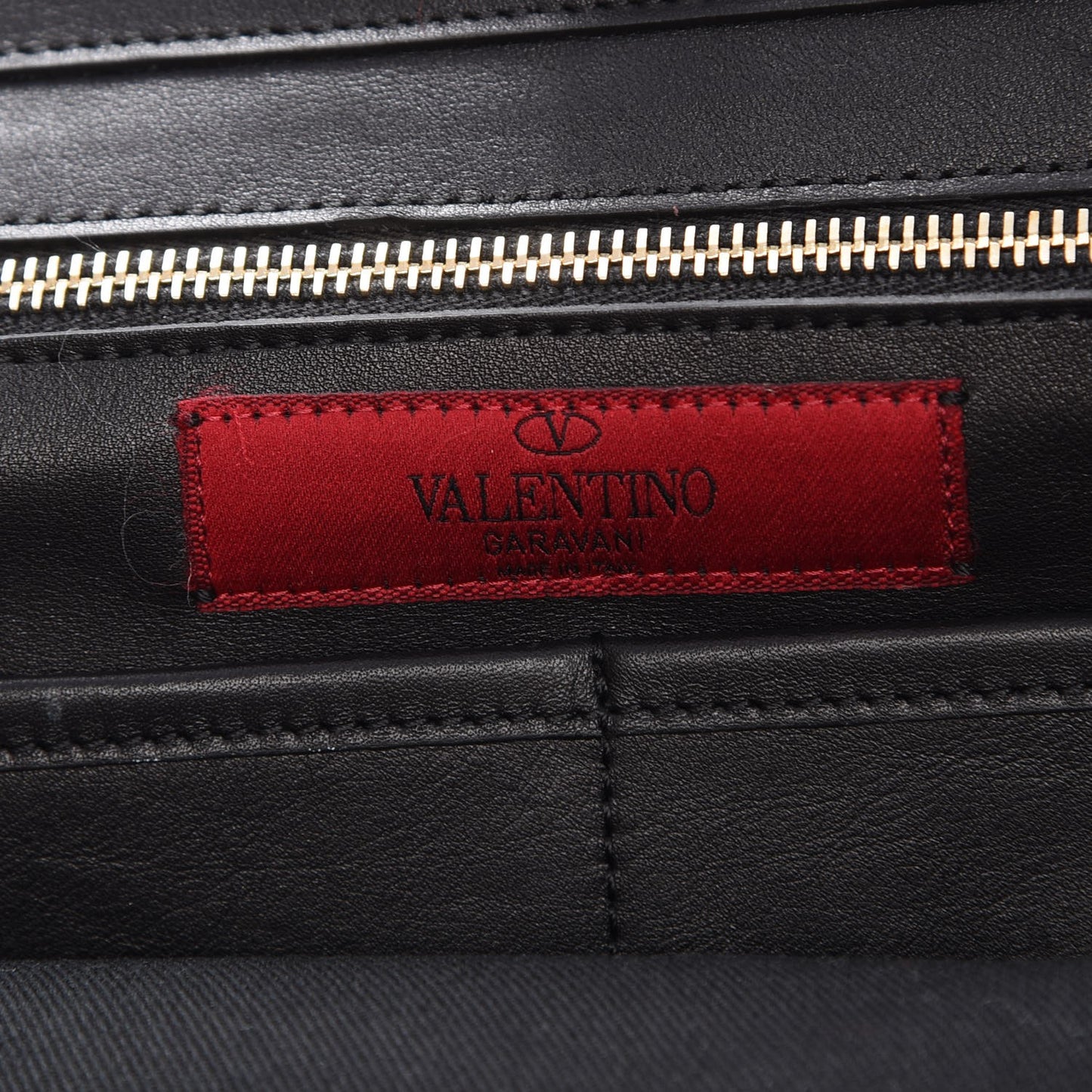 Vitello Medium Rockstud Tote Black