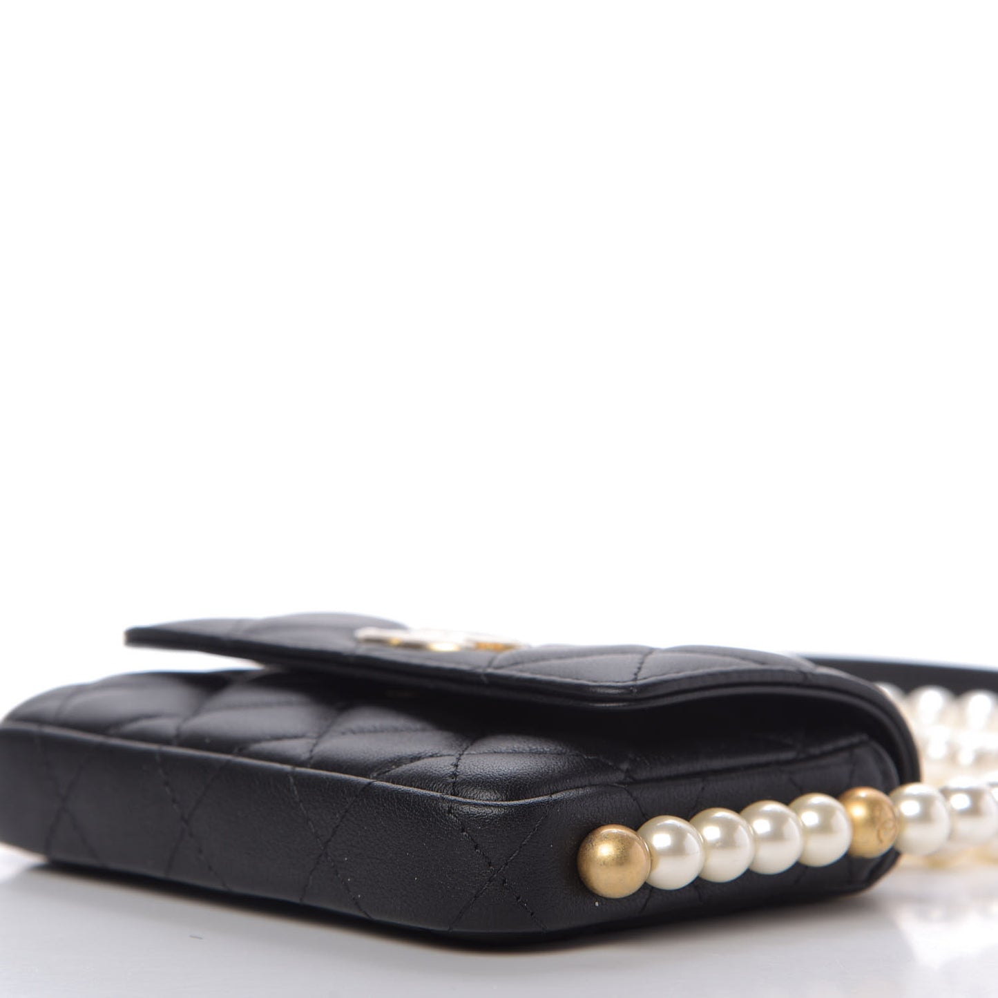 Calfskin Quilted About Pearls Card Holder Flap With Chain Black