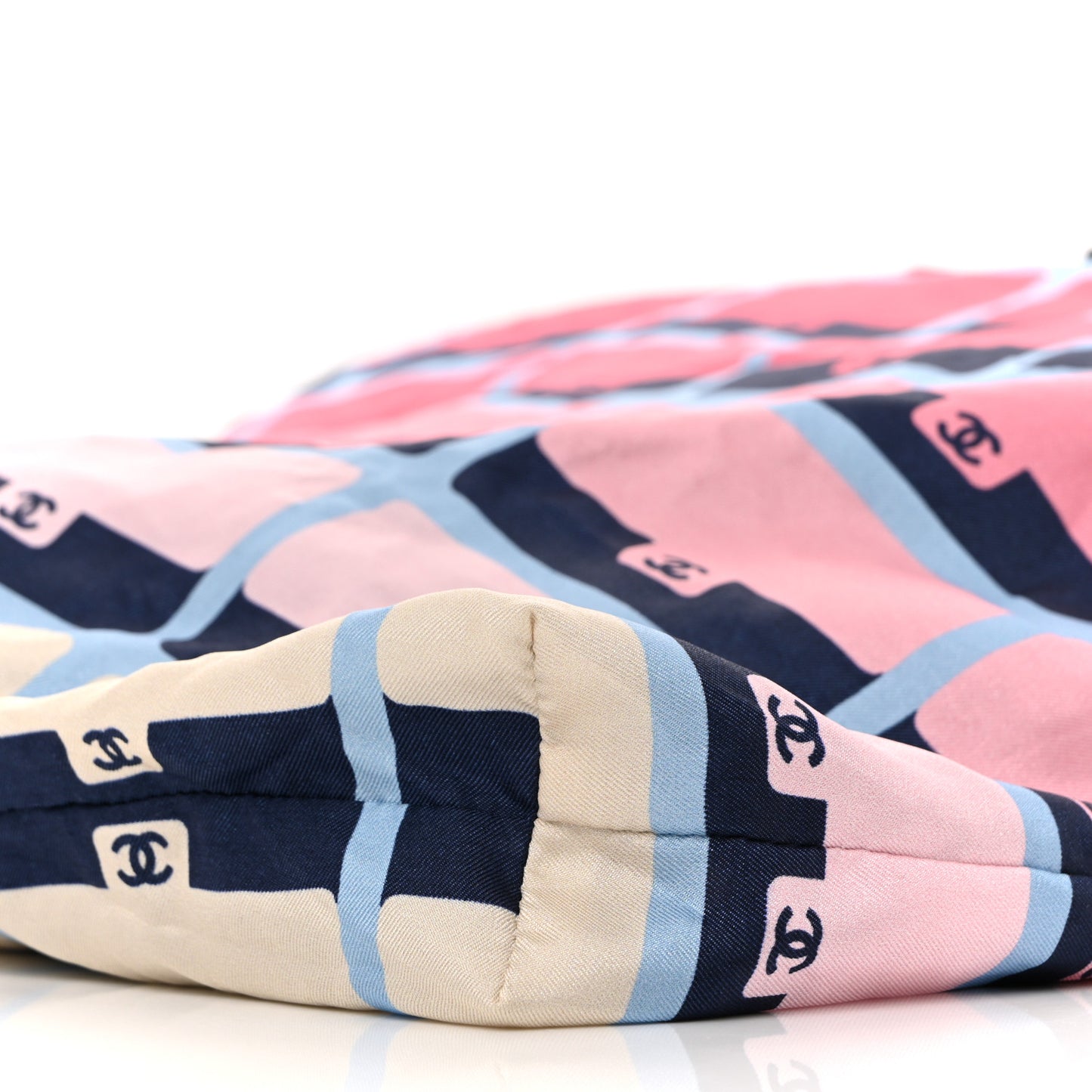 Caviar Fabric Quilted Foldable Tote With Chain Navy Multicolor