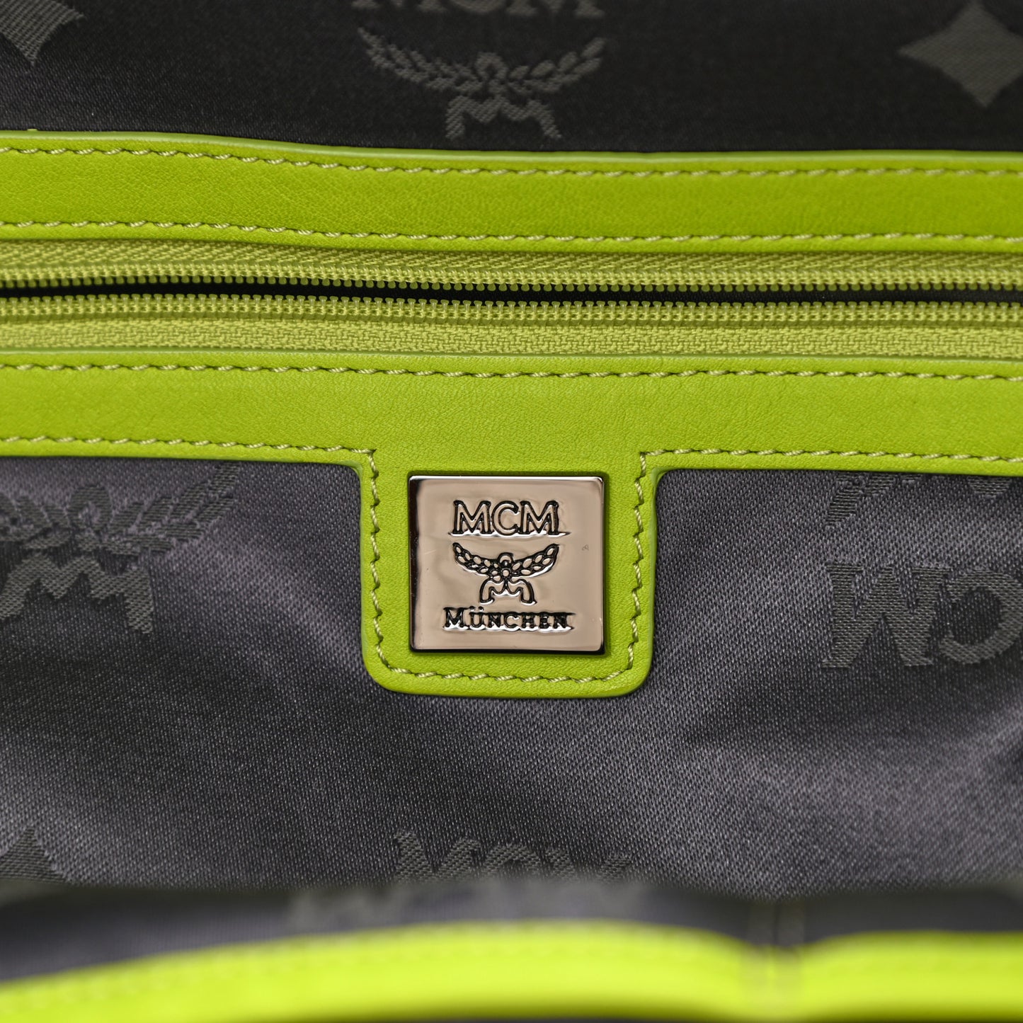 Visetos Crown Stud Medium Stark Backpack Green