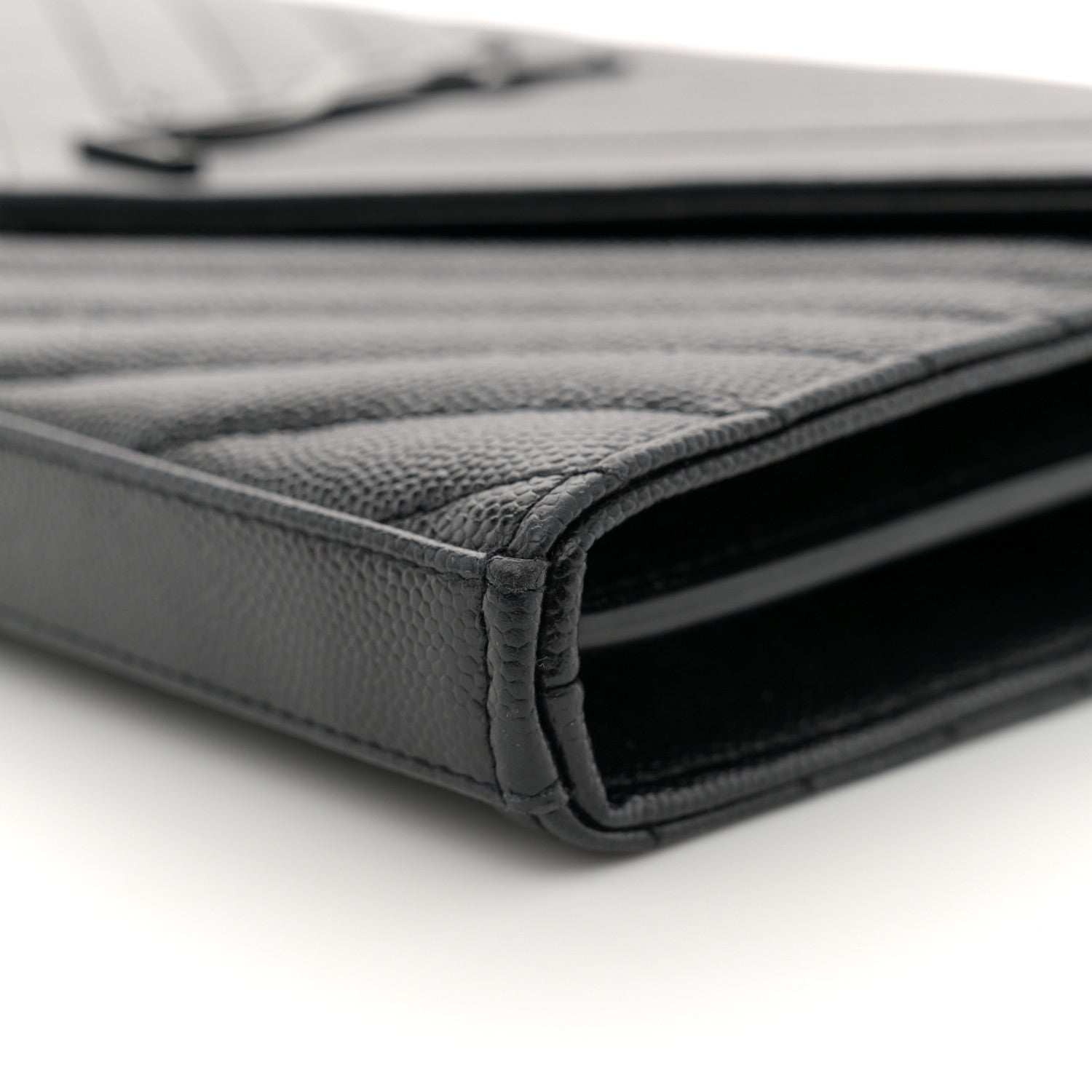 Saint Laurent Grain De Poudre Matelasse Chevron Monogram Monochrome Chain Wallet Black 10 of 11