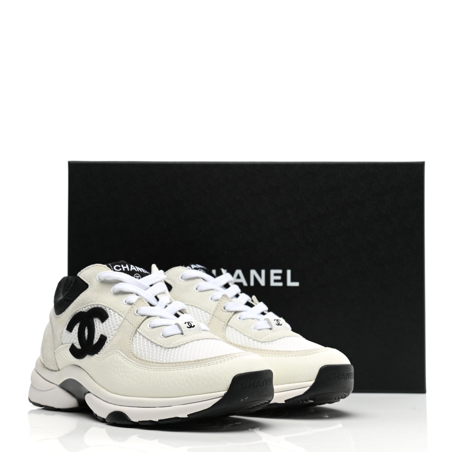 Mesh Suede Calfskin Grained Calfskin Womens CC Sneakers 38 White Black
